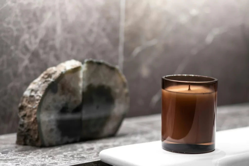 Bougies parfumée et pierre naturelle, équilibre, bien-être, détente à Levens